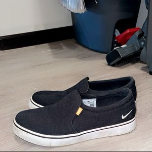 Women’s Nike Size 9